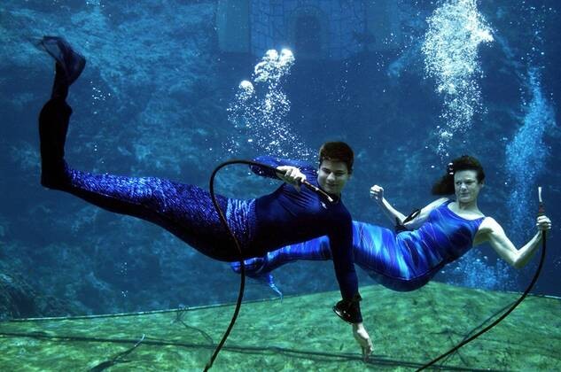 Eric Ducharme swimming with Barbara Wynns at Weeki Wachee