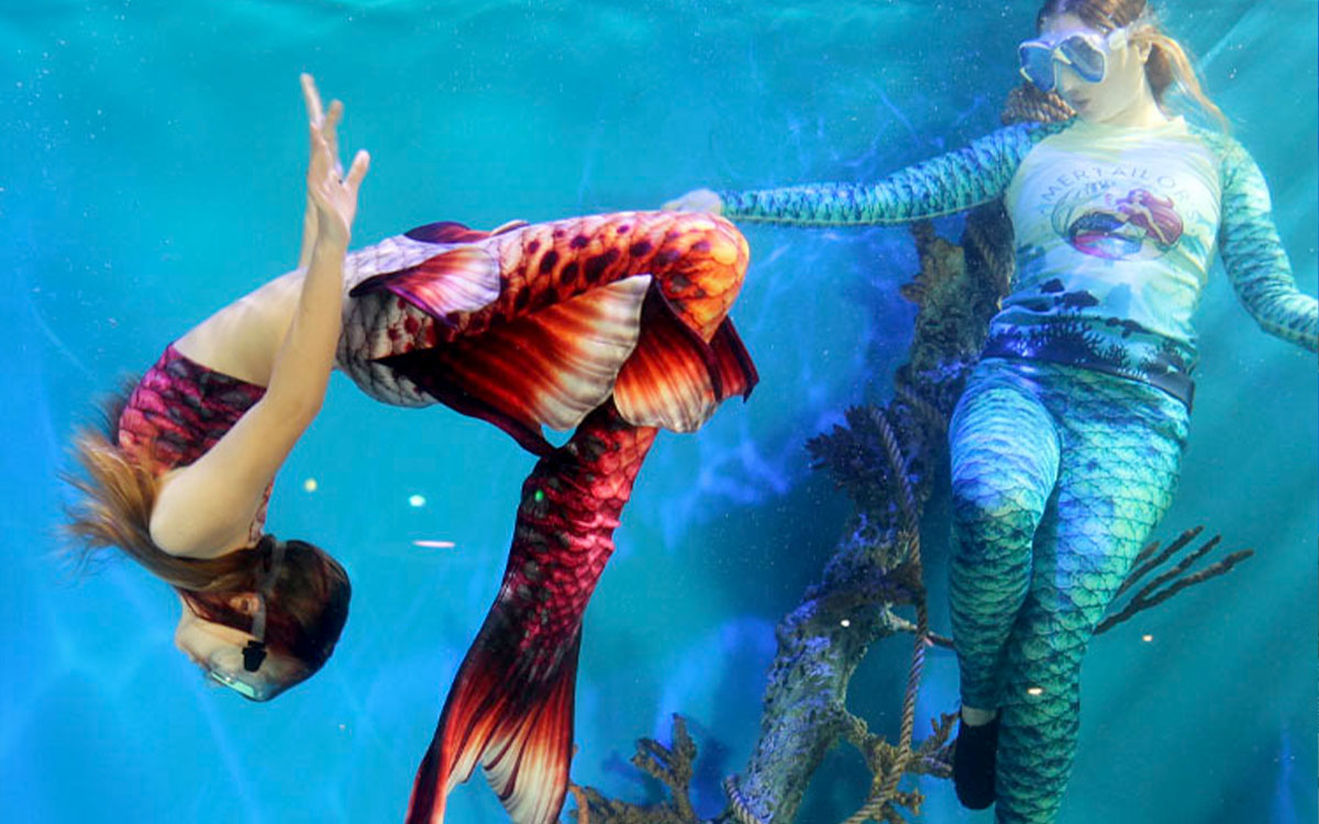 PADI Mermaid certification with Mertailor